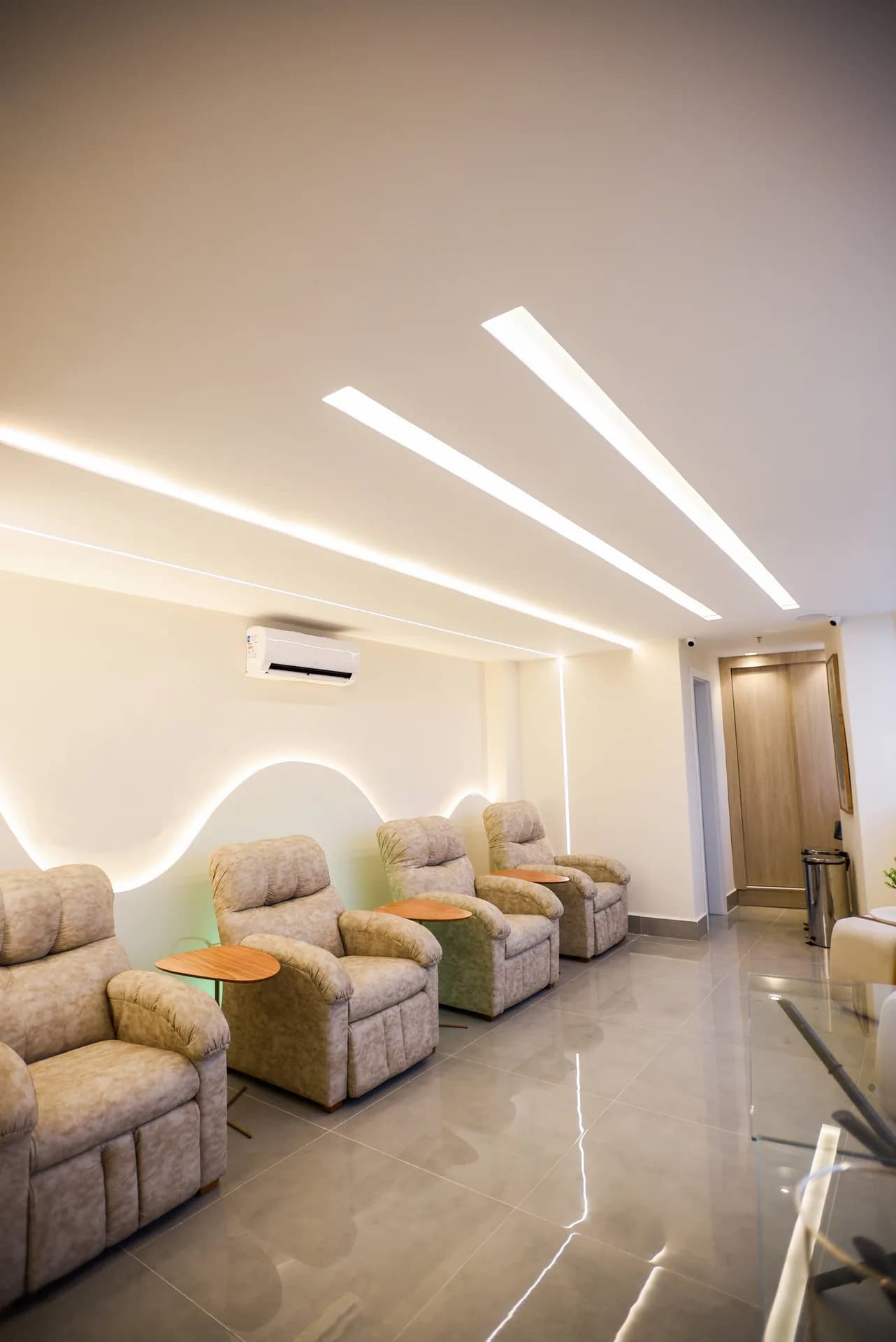 Sala do Instituto Delfos preparada para terapias e protocolos avançados